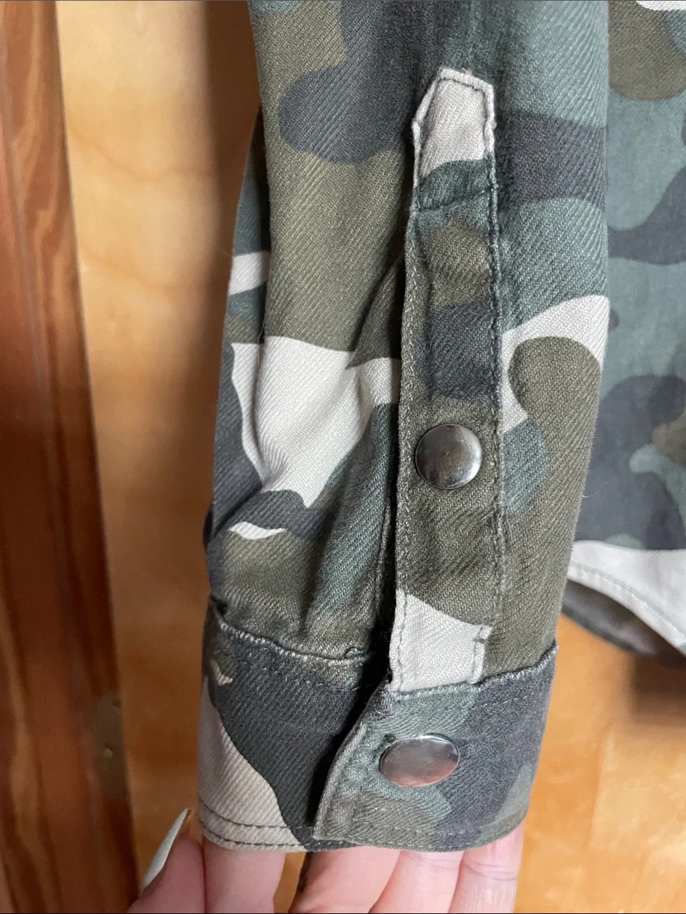 Divided Women's Camo Zip-Up Hoodie Jacket - Green/White/Black